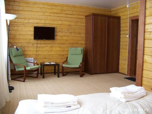 Номер в гостинице на озере Салонъярви №303